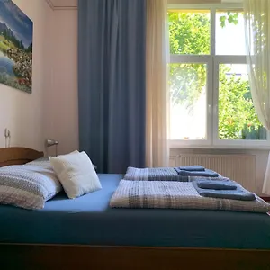 Eliz Budapest